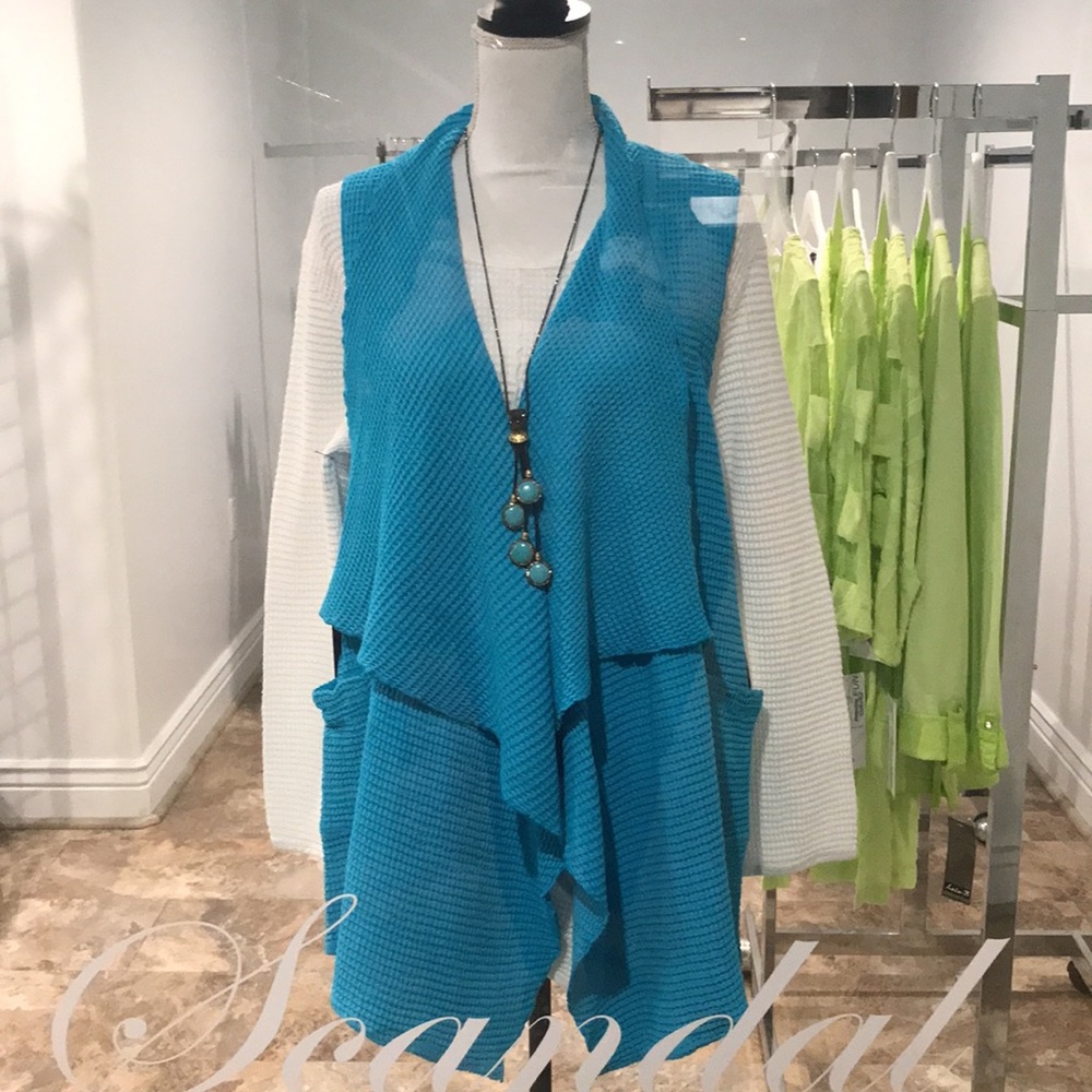 Ameda Women’s Turquoise Open-Front Waffle Knit Vest